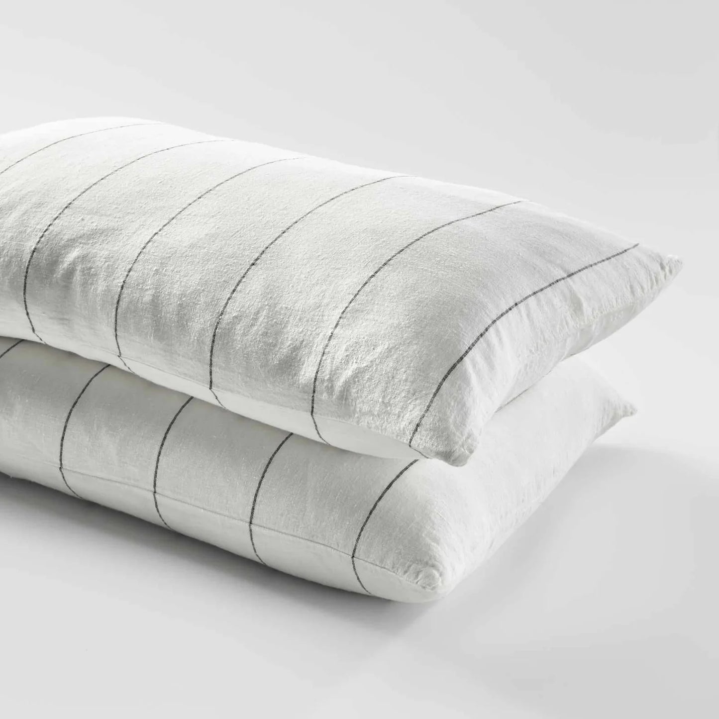 Carter Linen Duvet – Off White/Charcoal