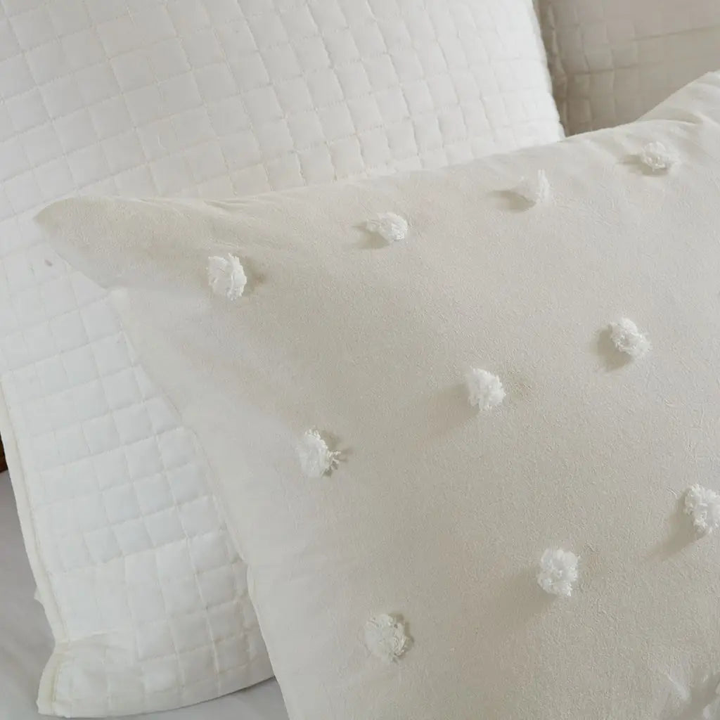 White Tufted Chenille Pom-Pom Bedding Set